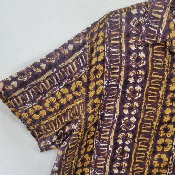 Studio A Women’s Floral Silk Button Down Size 2X - Picture 5 of 10